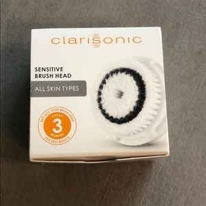 Clarisonic sensitive brush head.